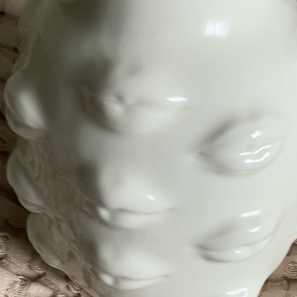 Ceramic lips vase - Picture 4 of 10